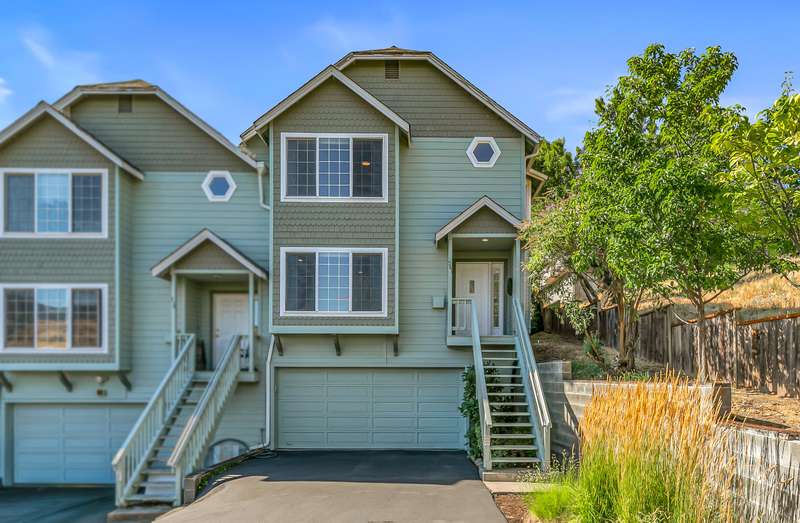 581 Scenic Drive, Ashland, OR 97520