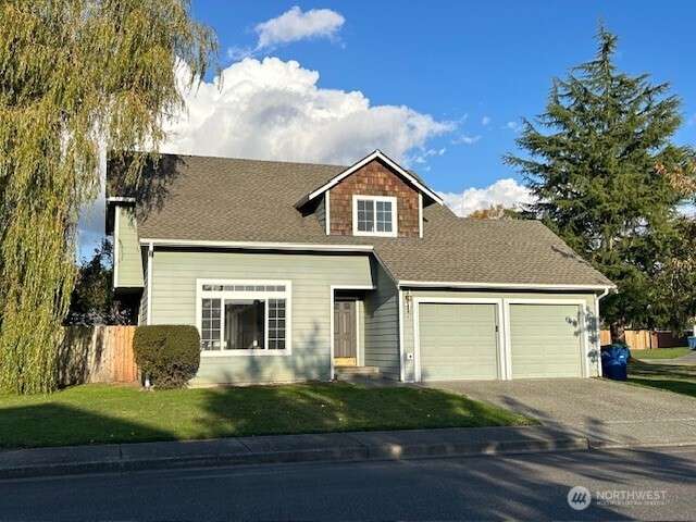 This great 4 bed 2.25 bath home is located on a large .24 acre lot is ready for you to call it home!