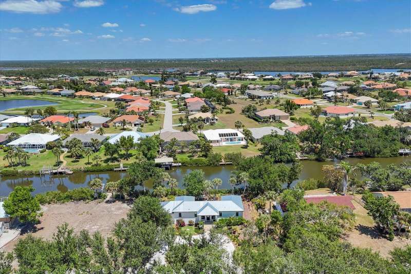 Home offers a boat lift & dock positioned on the Amberjack Cove Waterway