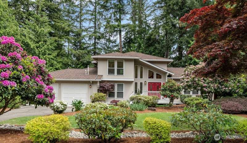 Gorgeous NW contemporary charmer