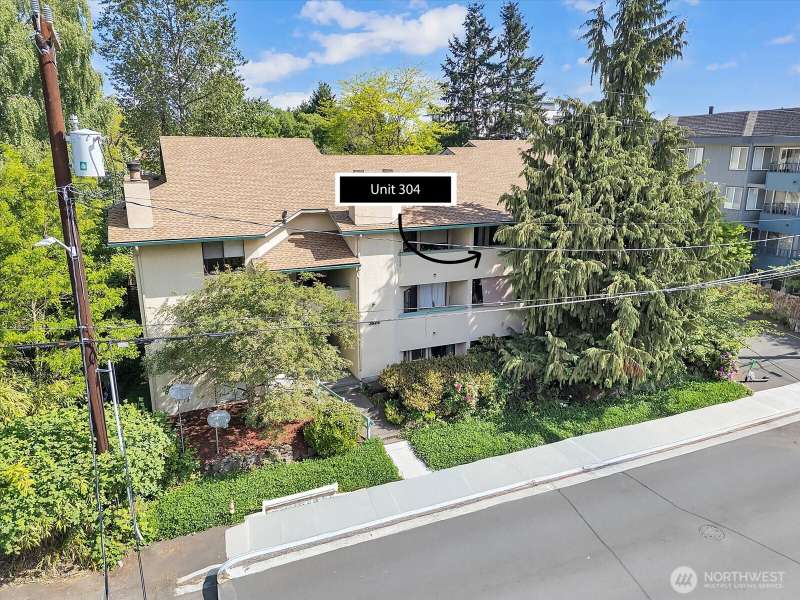 3024 NE 143rd St #304