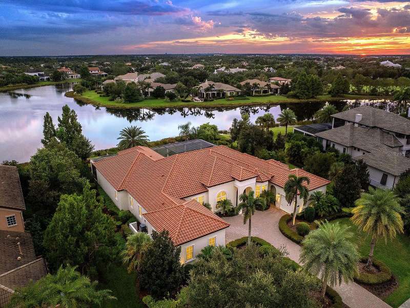 Over 150 feet of lake views