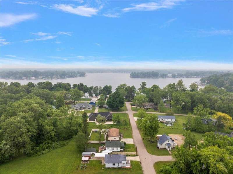 Cozy Cottage is perfect for your summer get-a-ways.