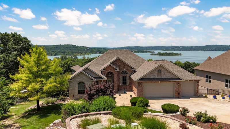 615 Crescent Dr-2