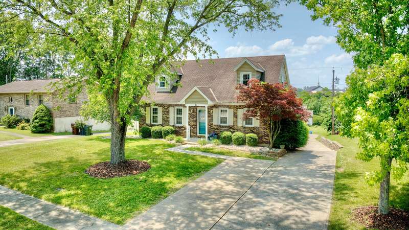 6 Skylark Lane
