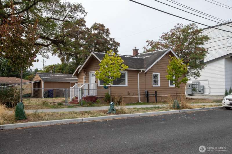 Front of home. The right side faces 45th St.