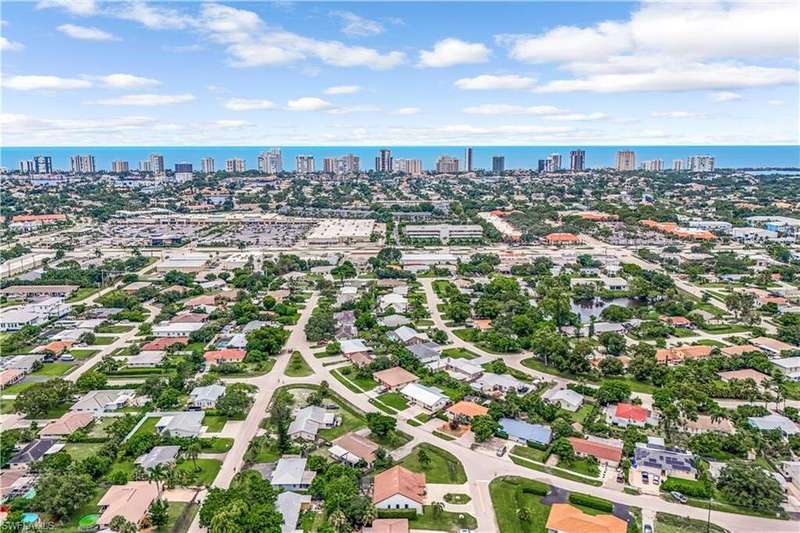 Close proximity to Naples beaches.