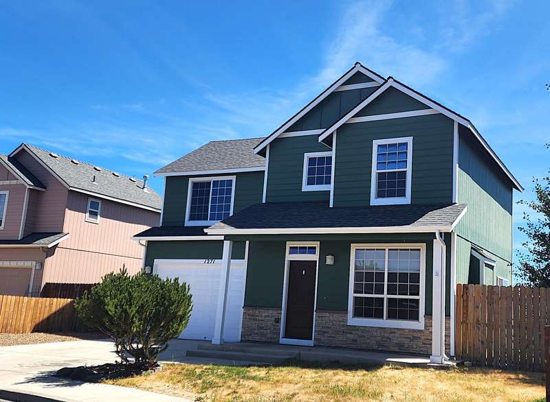 Well-kept home in Prineville!