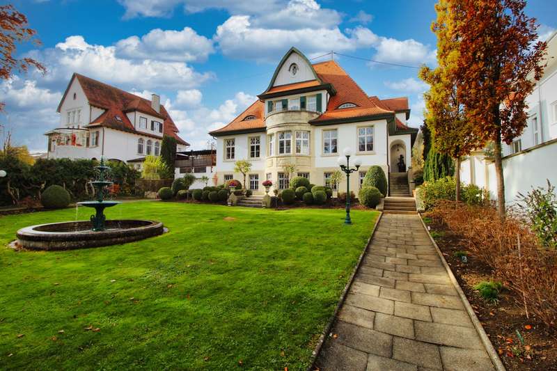 VON POLL IMMOBILIEN