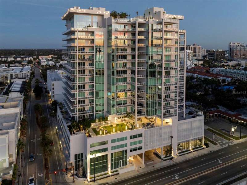 BLVD Sarasota boasts some of the most breathtaking panoramic Bayfront, Gulf and City views in all of Sarasota