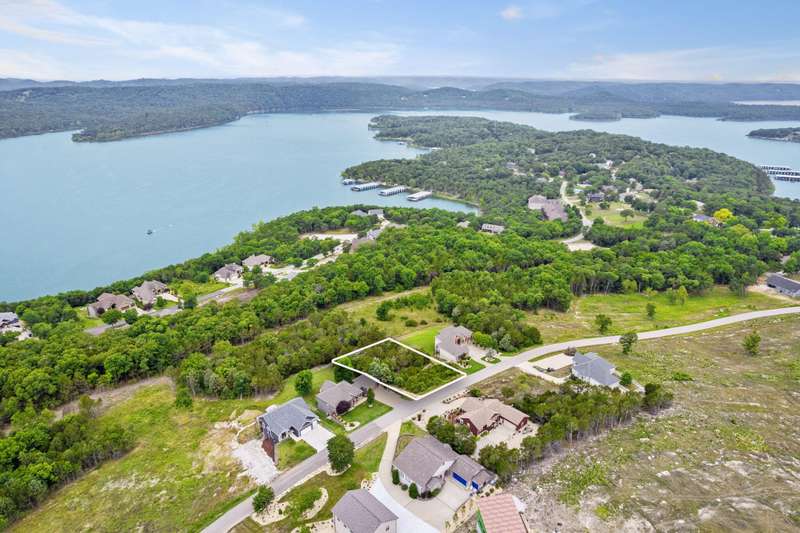 Stunning Lakeview!