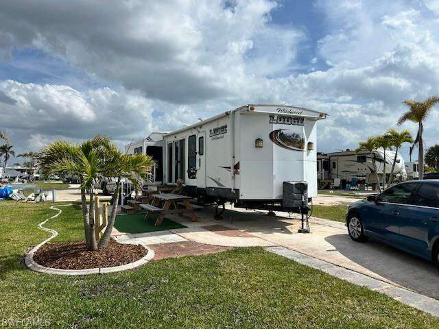 View of property and 40' destination RV