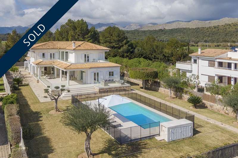 Traumhafte Luxusvilla in Puerto Pollensa in Strandnähe, Llenaire