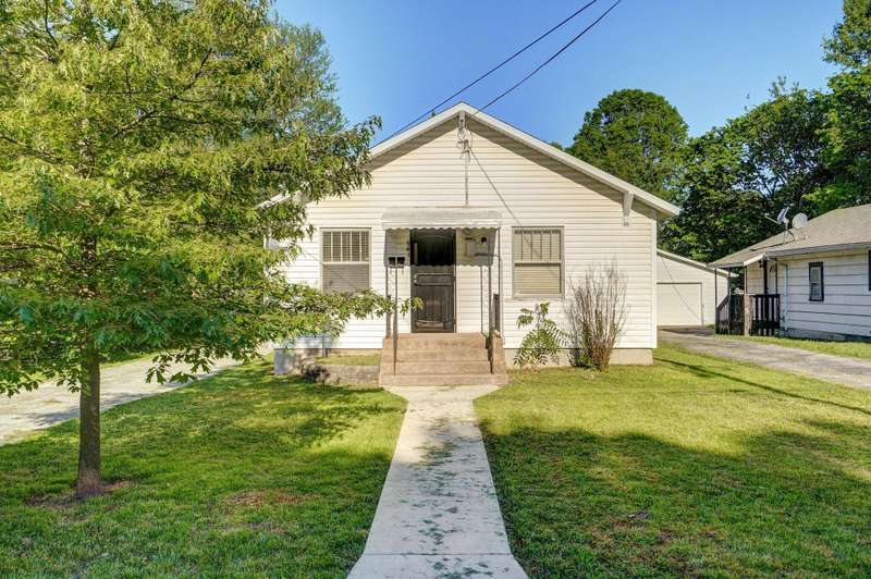 541 S Warren Ave-2