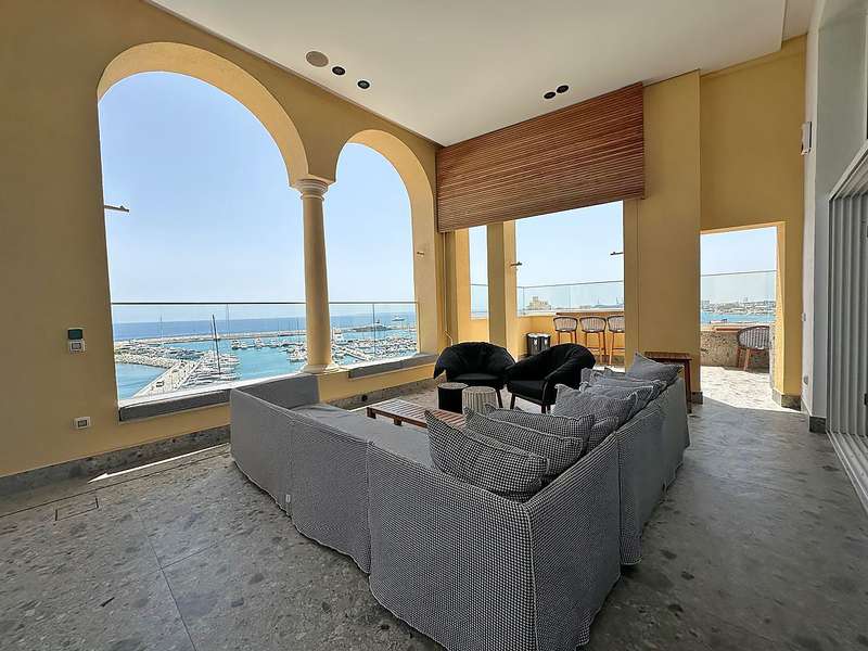 Marina Grand Penthouse Image