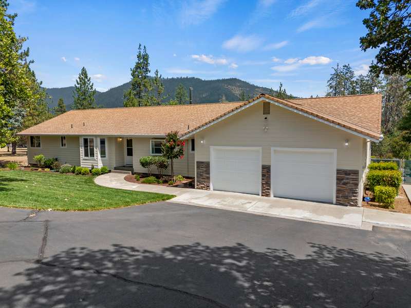 405 Crystal Dr, Grants Pass - Drone - 3