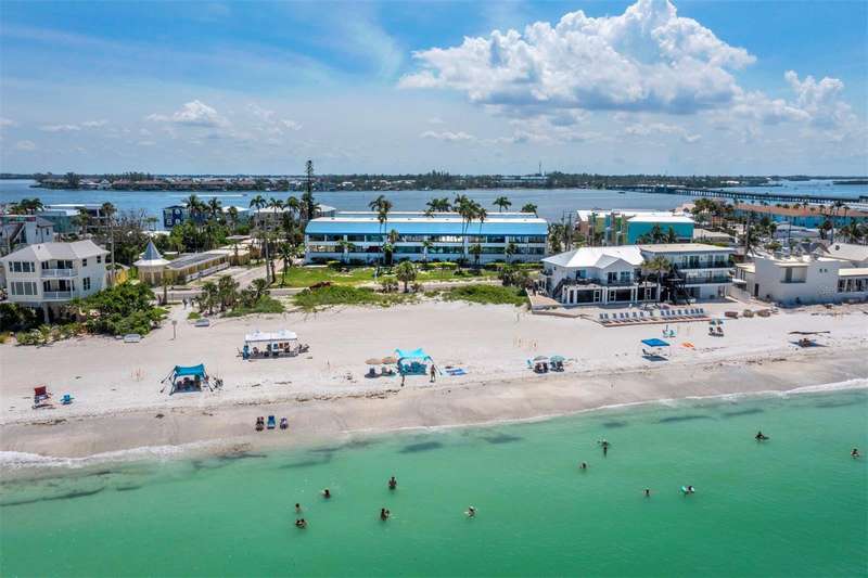 Welcome to Summer Sands on fabulous Bradenton Beach, Florida!