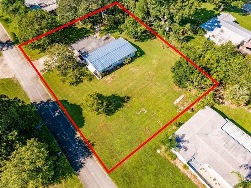 Adorable home sits on almost half an acre (.45)