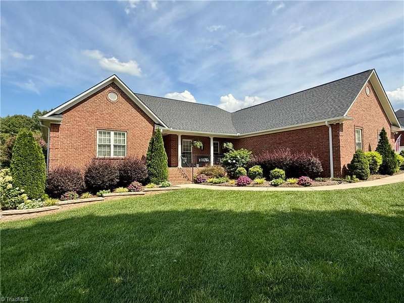 Meticulous Landscaping