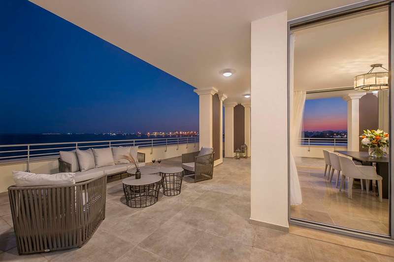 Amazing Seafront Duplex Apartment Image