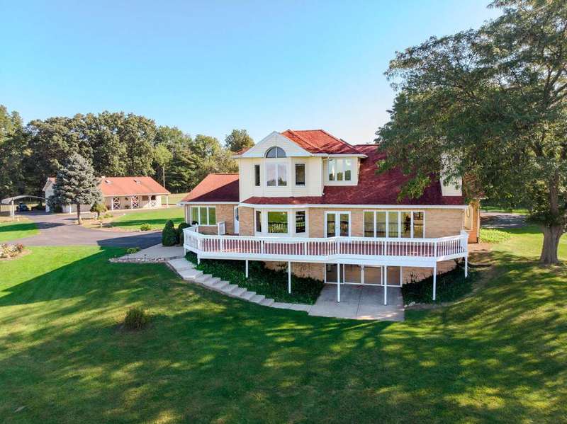 1380 Camp Road House and Stable