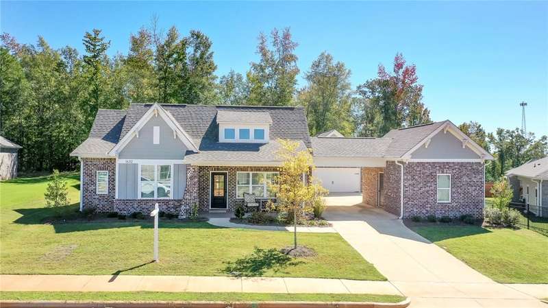 Welcome to 1632 James Burt Parkway, Auburn