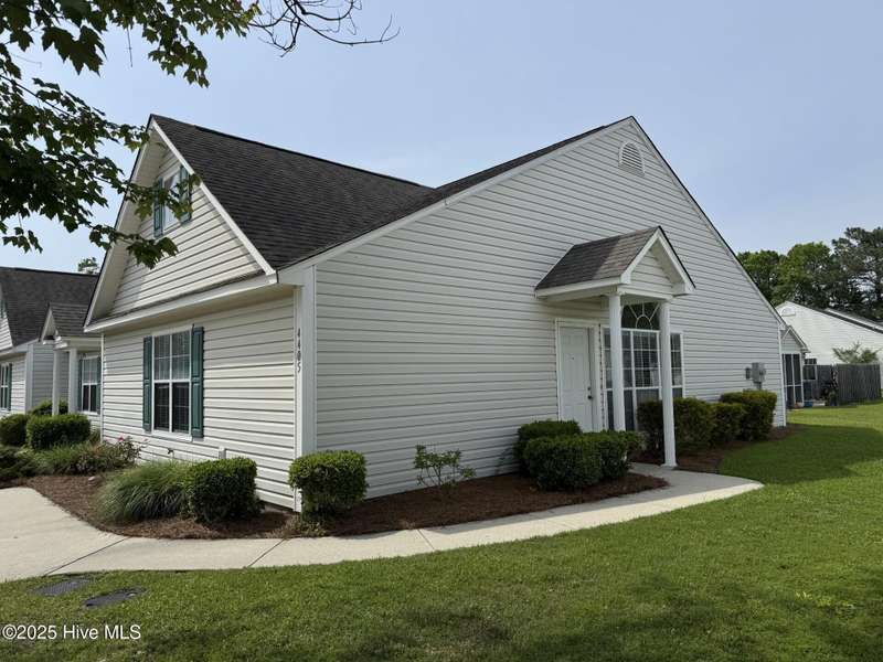 4405 Jasmine Cove photo 1