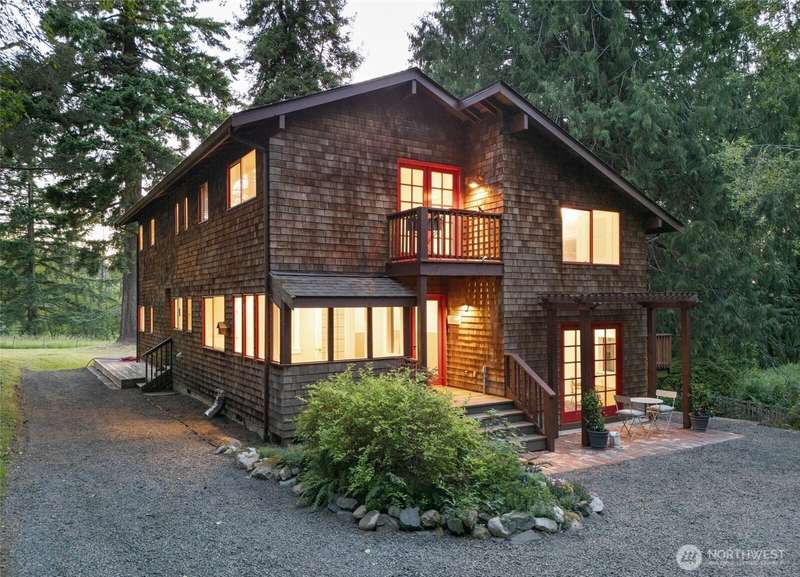 Welcome to 14855 Phelps Rd NE, Bainbridge Island