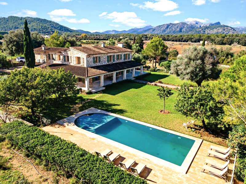 Luxus-Finca-zwischen-Pollensa-und-Alcudia