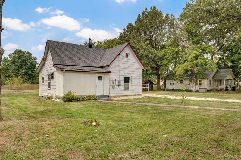 807 N Sycamore St-1 - Copy