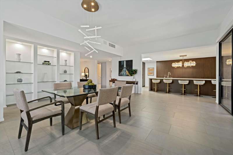 Dining & Kitchen