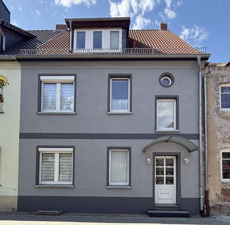 Straßenansicht