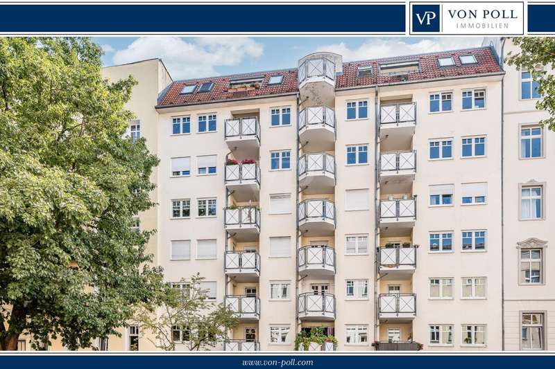 Sonnige Dachgeschoss-Wohnung mit Süd-Balkon, Lift und Tiefgaragenstellplatz Nähe Frankfurter Tor!