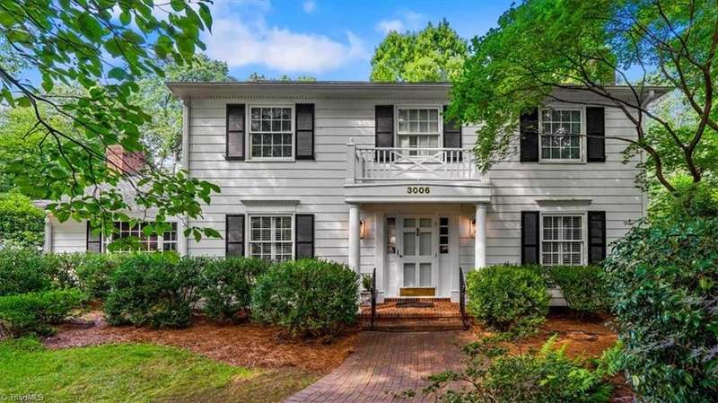 3006 Round Hill Drive