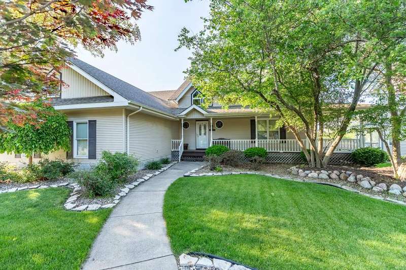 200 Golfview Dr - May Exterior-1