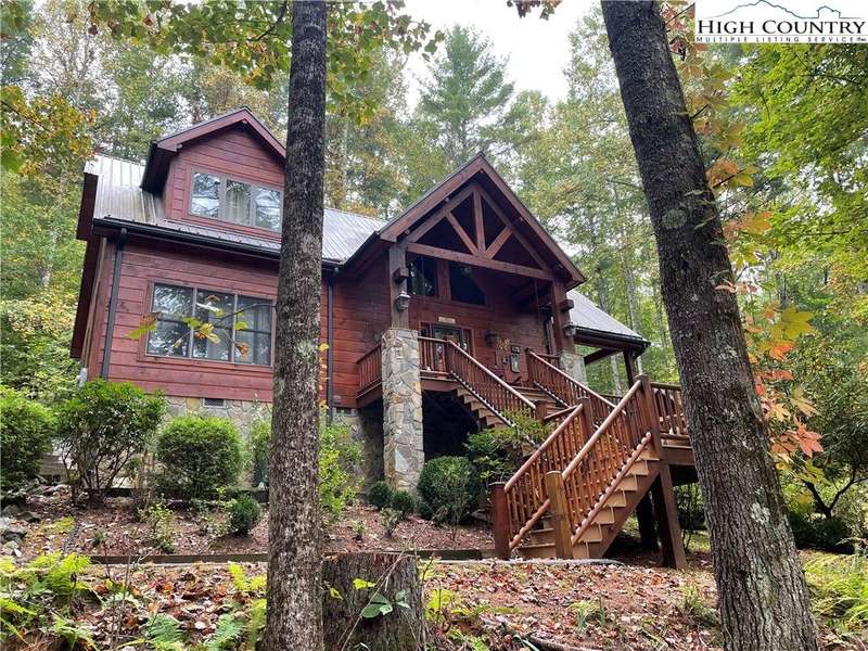 Welcome to 532 Woodland Ridge!