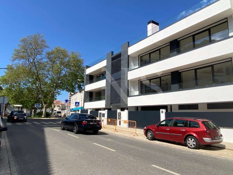 Apartamento T3 novo, inserido num empreendimento exclusivo, situado no centro da Parede