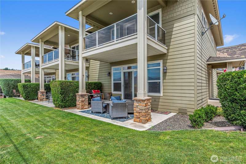 Welcome to 9112 Blue Heron Lane NW