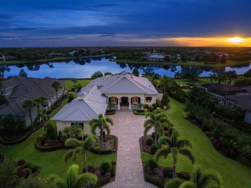 Amazing sunset views over the lake