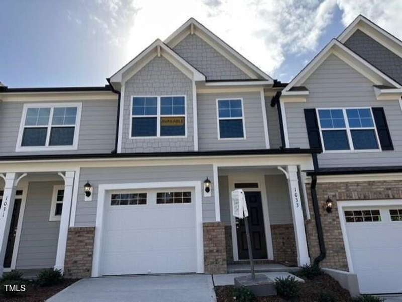 1033 Heartstone Way