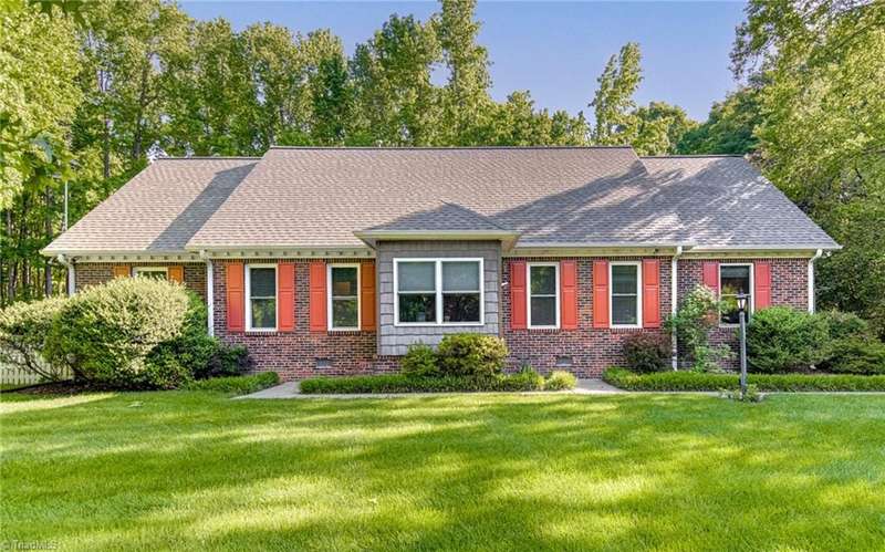 Elmhurst Estates Beauty
