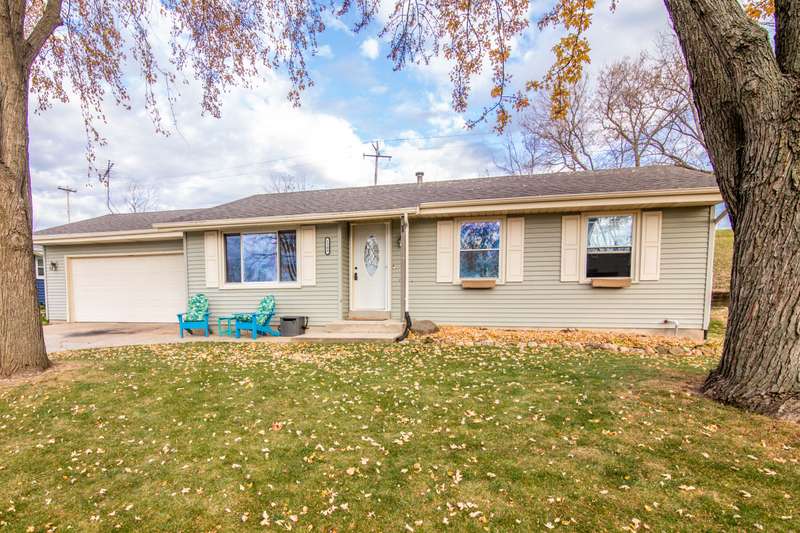 1509 Hillside Lane - Watertown